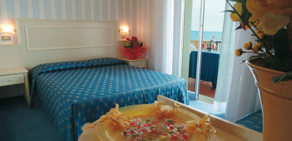 Hotel Foschi-Peninsula Bellaria-Igea Marina Zewnętrze zdjęcie
